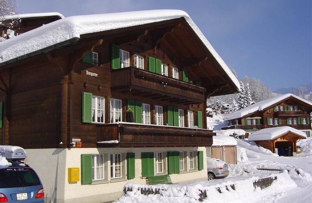 quiet location, directly at the ski school with view to the Eigernordwand