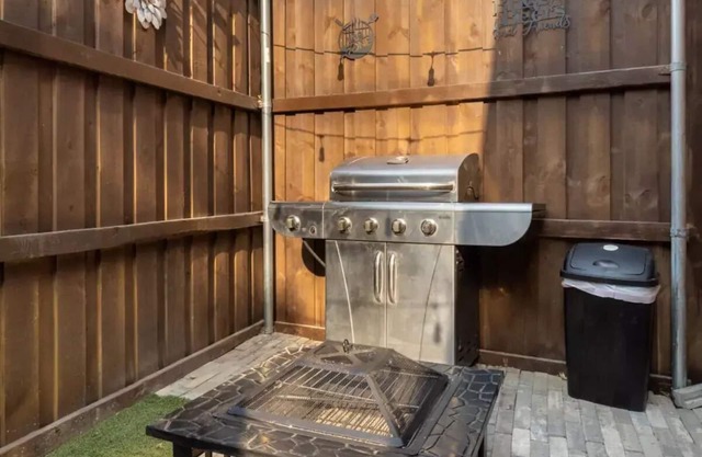 Quiet Studio w/BBQ & Fire Pit Near Dallas Airports Pet friendly