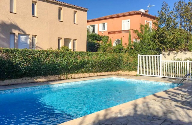 Quiet Villa + Pool, 5 Mins Walk To Sandy Beach & Easy For City Centre