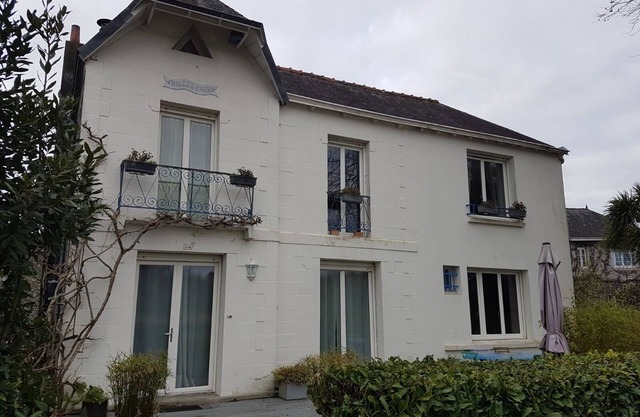 Quimper- Feet in the water for this vacation home - 6 bedrooms