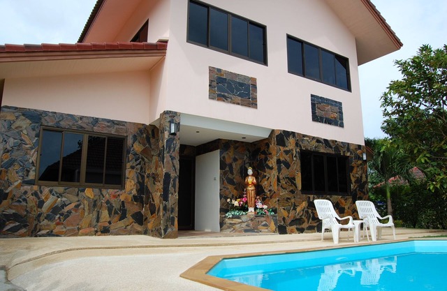 Quite Secluded Villa Resort