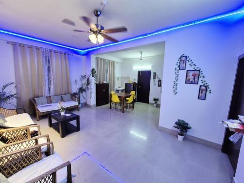 R R Homestay