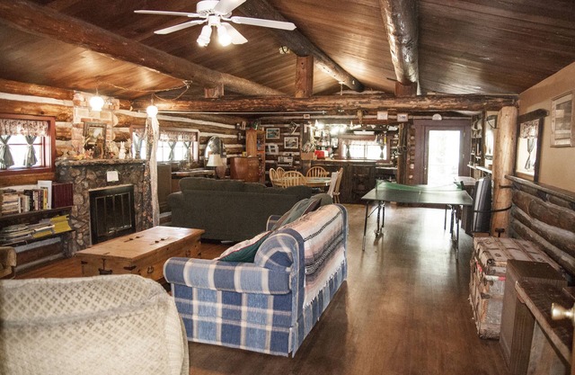Rabbit Den of Bunnylane Cabins "Pay it Forward"