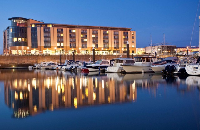 Radisson Blu Waterfront Hotel, Jersey