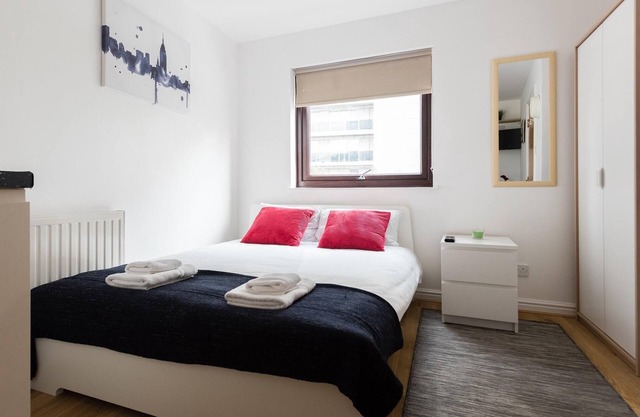 Rainbow Studio Canary Wharf