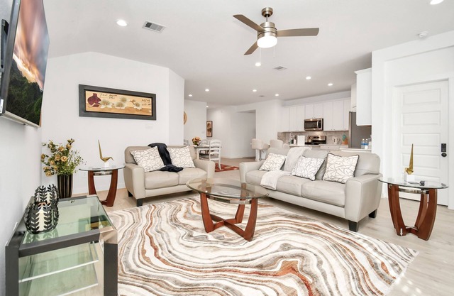 Rammies Exquisite Home With Pool Access