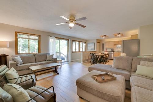 Rapid City Cottage with Deck quarter Mi to Torch Lake!