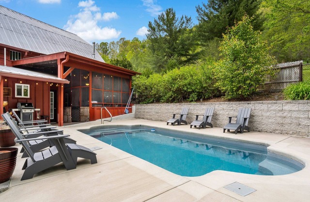 Red Barn Retreat | Private Pool, Hot Tub & Game Room