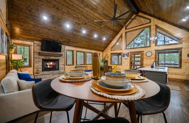 Red Fern Cabin Beauty Awaits