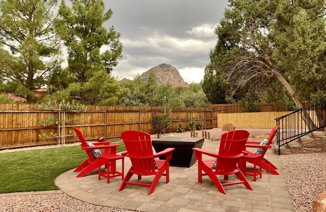 Red Mountain Shadows Retreat - Enjoy Sedona With All The Comforts of Home