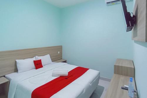 RedDoorz at Diamond Inn Stasiun Pekalongan