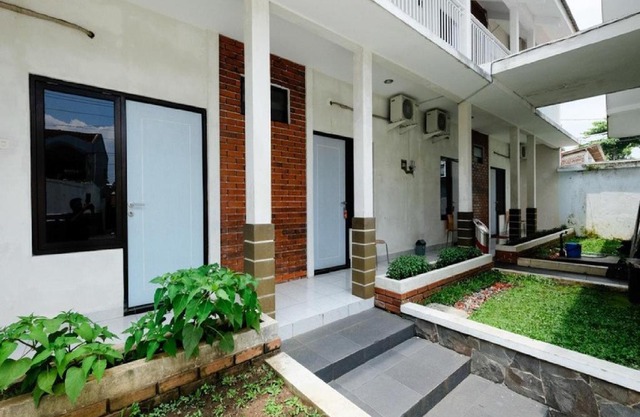 RedDoorz near Moro Mall Purwokerto