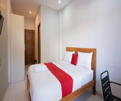 RedDoorz Plus at Kencana Residence Jimbaran