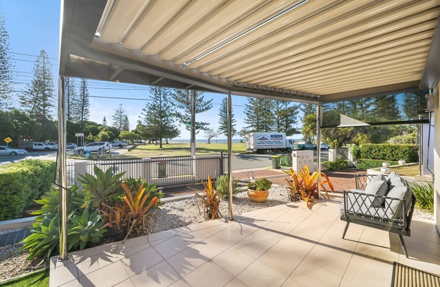 "Reef Point Retreat" - Scarborough Q 4020