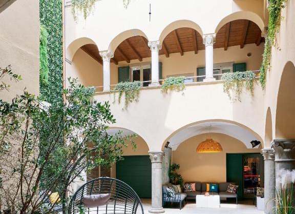 REGO APARTMENTS - Boutique Aparthotel with some off-site apartments in a Charming Historic District close to Upper Town