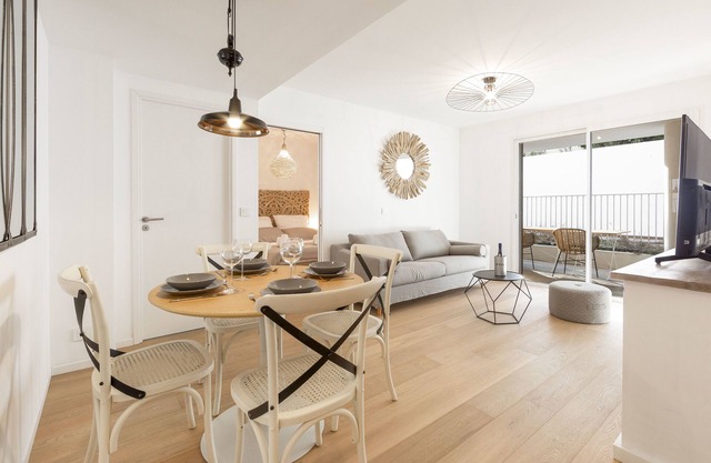 Reibaud RDC Brand New 2 BR Pool, Parking, AC