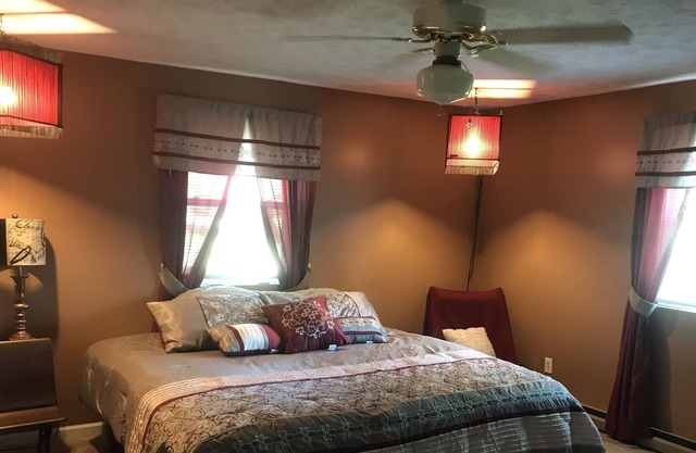 Relax in Private & Spacious (2000 sf) Comfort Near I-75 & EKU
