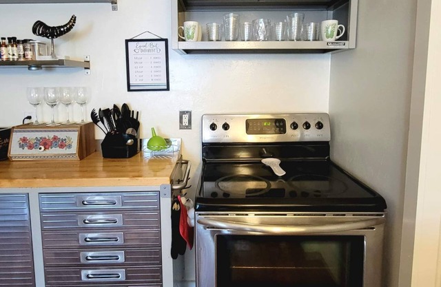 Relax in this charming house located a few minutes from the beach!