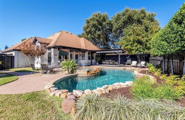 Relax & Play, Frisco Getaway, Saltwater Pool, FREE Heated Spa