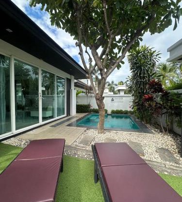 Relaxing 2BR Pool Villa I Smart TV I Fast Internet