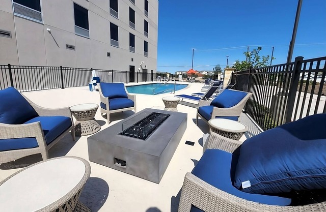 Relaxing Family Rooms | 3 Units | Free Parking