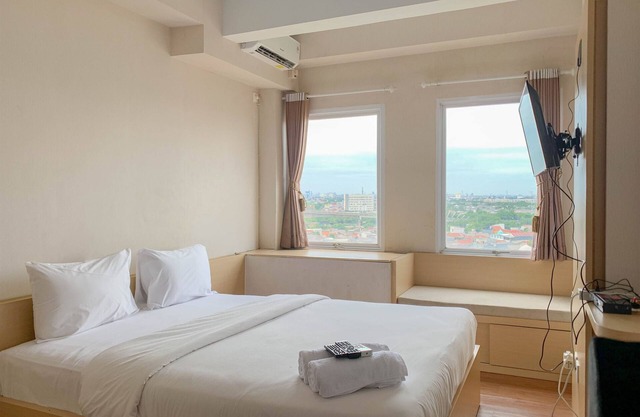 Relaxing Studio At Patraland Urbano Apartment