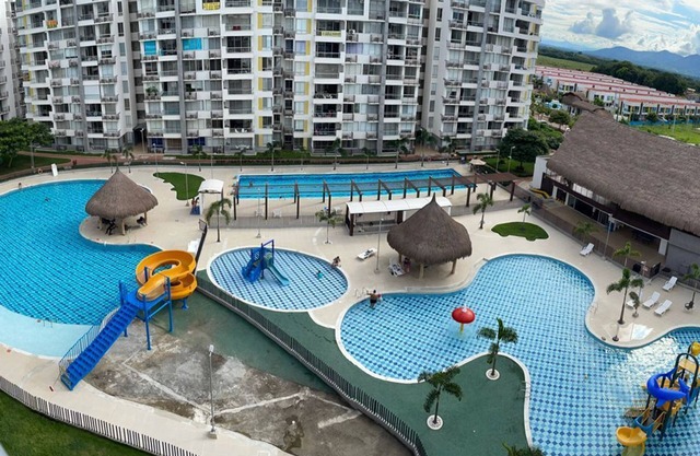 RELEASE VIP APARTMENT IN THE BEST CONDOMINIUM 753