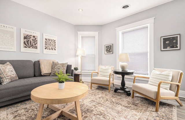 Remodeled, Washer, Dryer, Mins to Beach & Downtown