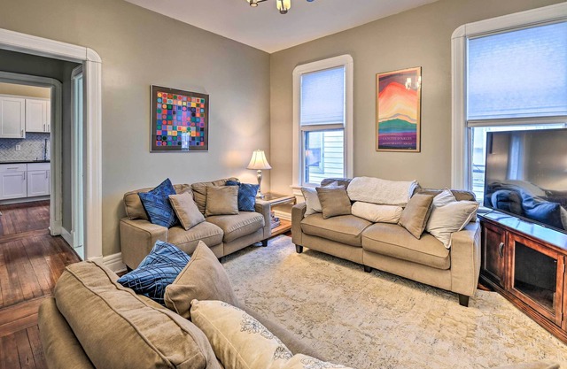 Renovated Apt: 1 Mi to Downtown!
