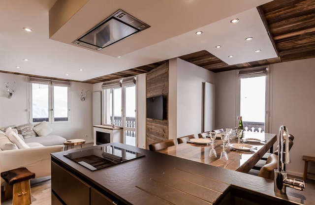 Renovated bright apartment, ski-in/ski-out, parking & wifi - Val-d'Isère