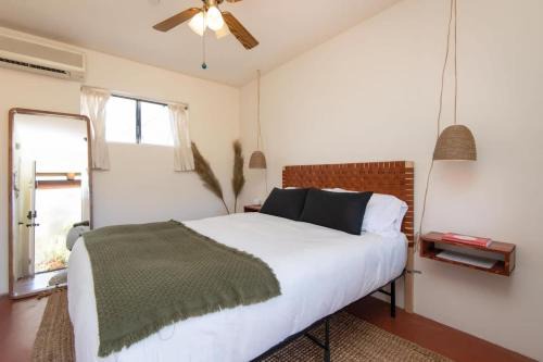 Renovated Lodge - Room 1 with pool access