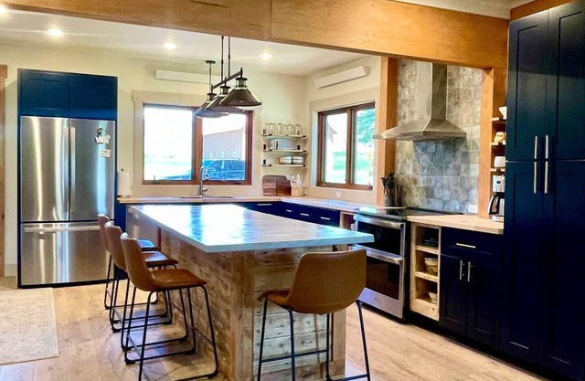 Renovated Ranch Retreat in Heart of the Rockiesnn