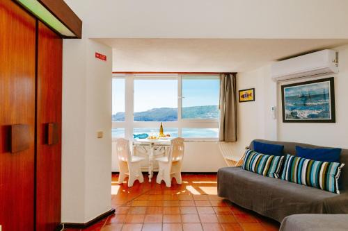 Rent4rest - Sesimbra Ocean View Studio