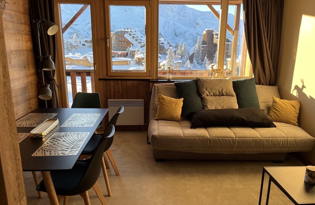 Resort center, app. 36 m2, 1 bedroom, mountain corner, balcony, ski room, WIFI