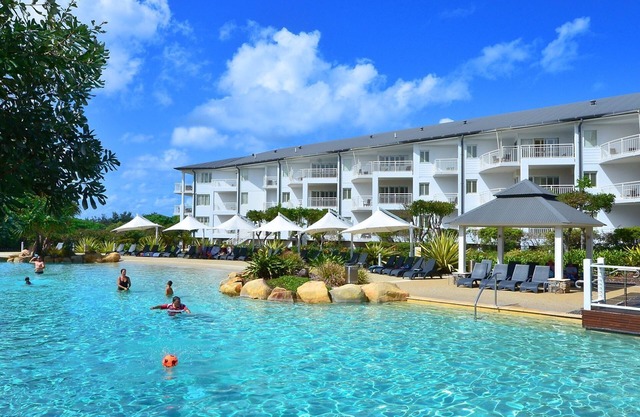 Resort on the Beach 5114 15 with resort Pool