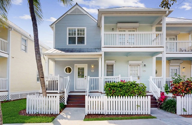 Restful waterfront townhome with deck, great water views & washer/dryer