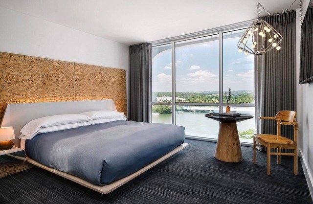 Revel in the Lap of Luxury! Town Lake Views, Pets Allowed, Outdoor Pool!