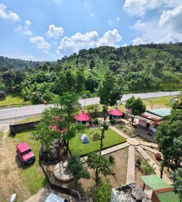 Rib Sweet Treetops Bed and Breakfast Tents