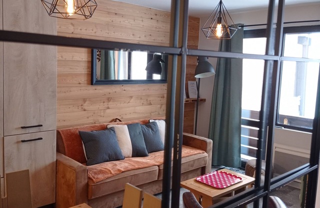 Risoul, snow front, on the slopes, breathtaking views. Luxury apartment.