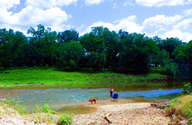 River Bone Ranch, Amazing River-Front Campsite Only 1 Hour From Austin