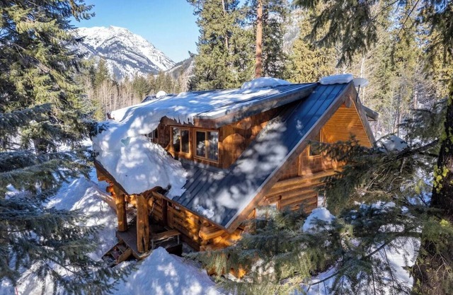 River Front | Mountain Ski Cabin