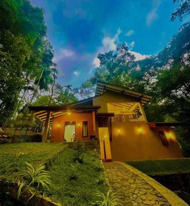 River's Edge Resort Sinharaja
