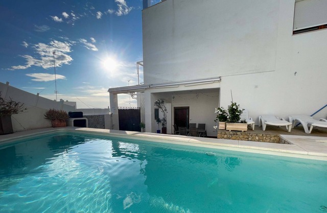 Riverview 4 Bedroom Casa, with Private Pool STE03