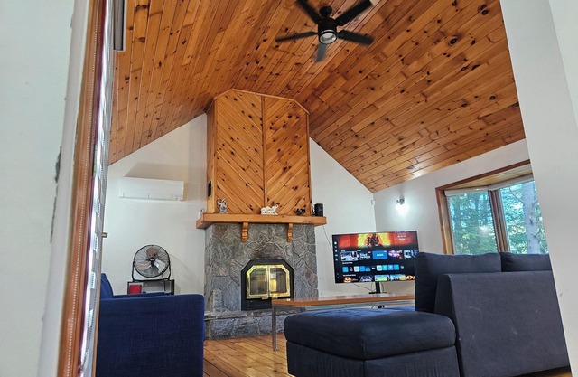 Riverview Cottage With A Beautiful Riverview