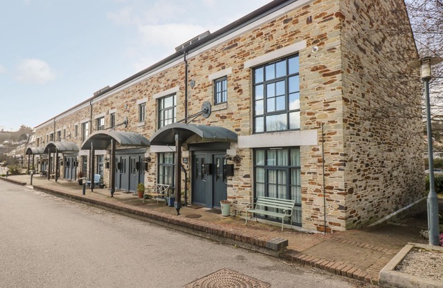 RIVERVIEW, pet friendly in Lostwithiel