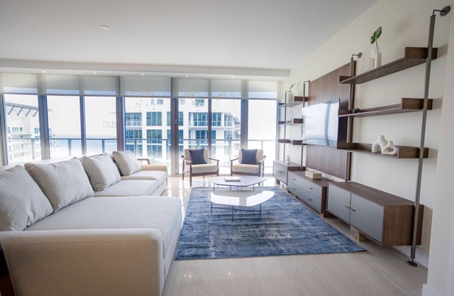 Riviera Beach. Magnificent 2BR Living w Bay View