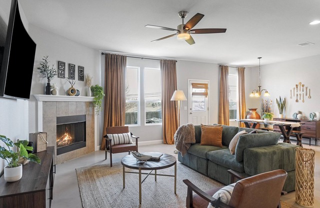 Roadmap Lodging: 3/2 East ATX, Private, Pet Friendly, Fenced Backyard