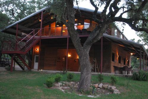 Rockin' B Ranch Creek View Barndominium