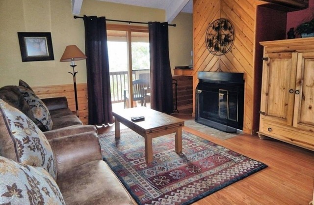 Rockridge Breathtaking 2BR Townhouse Ideal for Couples