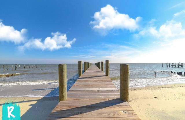 Rodo Beach Cottage - Dog Friendly Private Beach with Pier - Tesla Charger